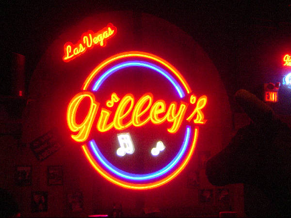 Gilleys-01.jpg
