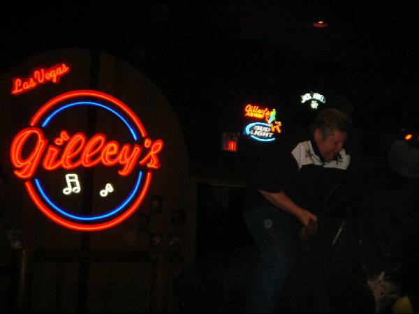 Gilleys-28.jpg