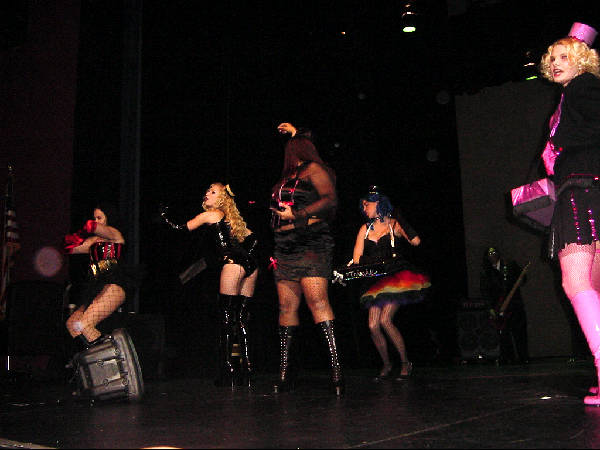 TrixieRevue10.jpg